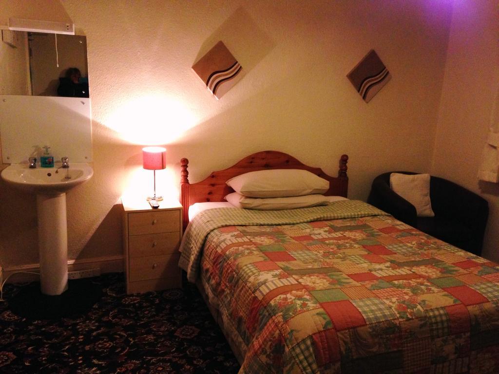 Garden Gate Guest House Честер Номер фото
